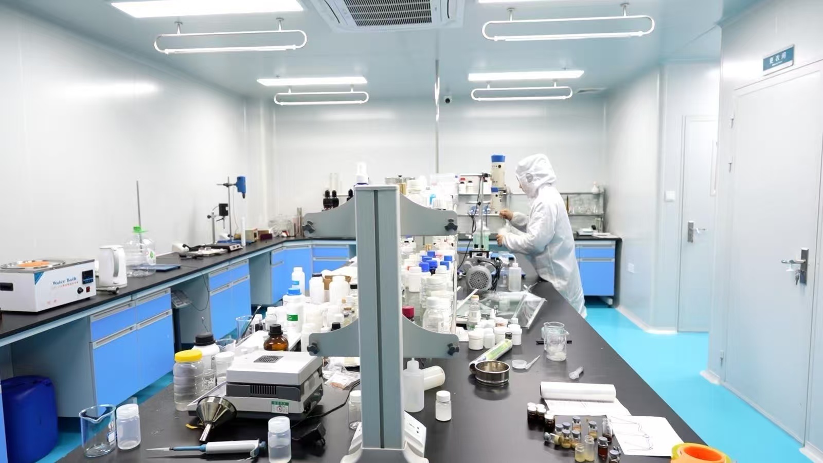 about-us 7840400f80e191379cc70c3cda5b7ad0